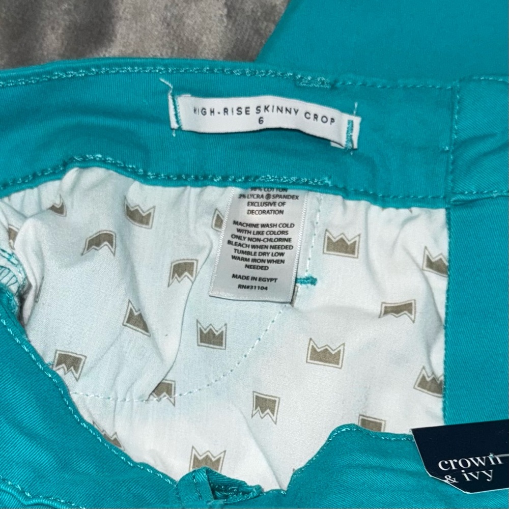 π¦Crown & Ivy Twill Cropped Jeans - Picture 4 of 7